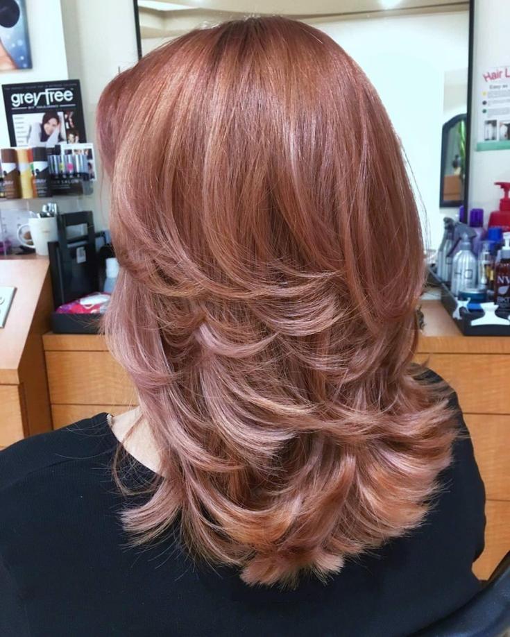 Cascata de corte de cabelo para cabelos médios