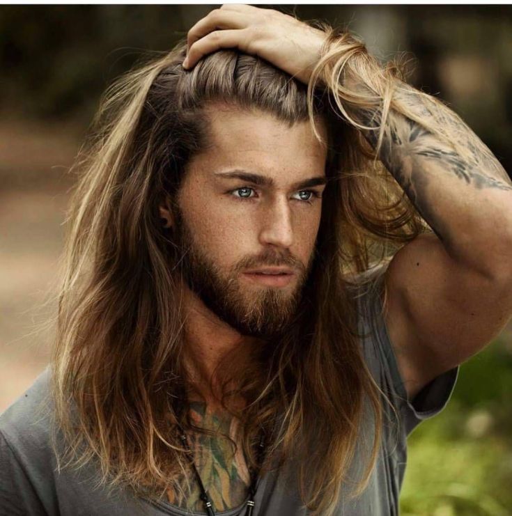 Cascata de corte de cabelo masculino