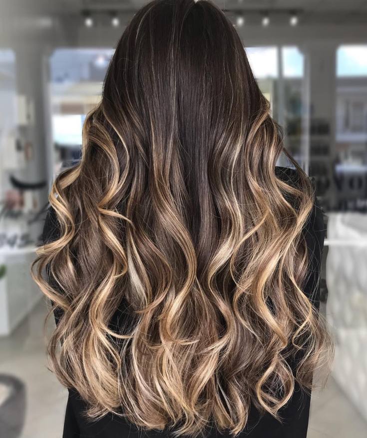 Shatush em cabelo comprido escuro