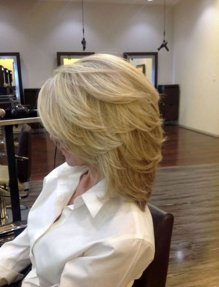 Cascata de corte de cabelo para cabelos médios