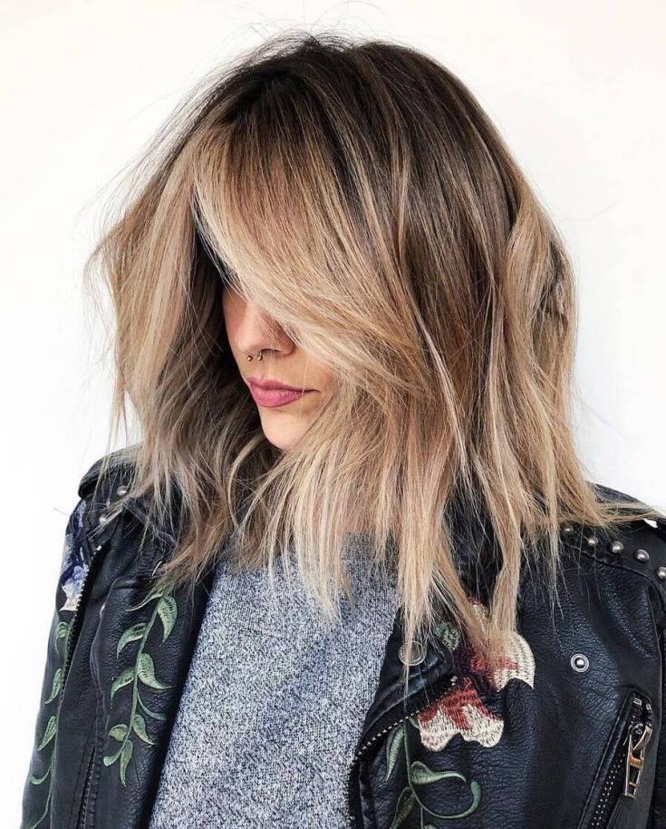 Shatush para cabelos castanhos claros de comprimento médio