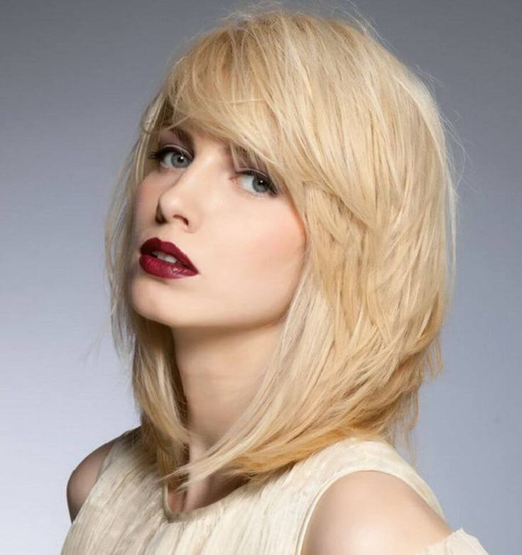 Cascata de corte de cabelo para cabelos médios