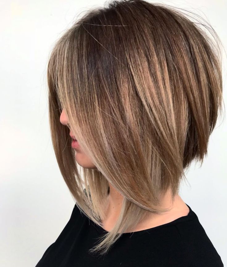 Shatush em um quadrado com alongamentos