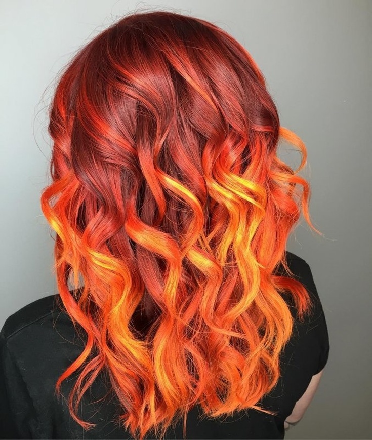 (+201 fotos) Balayage em cabelo castanho claro de comprimento médio