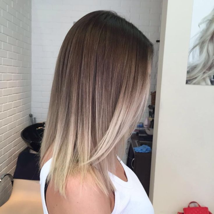(+201 fotos) Balayage em cabelo castanho claro de comprimento médio