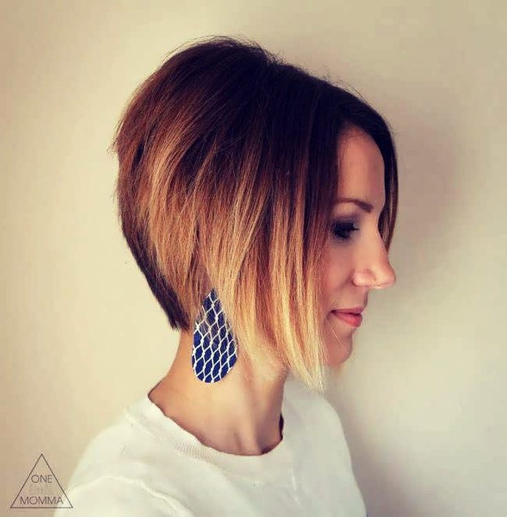 Ombre em um bob square com uma extensão de 305 fotos