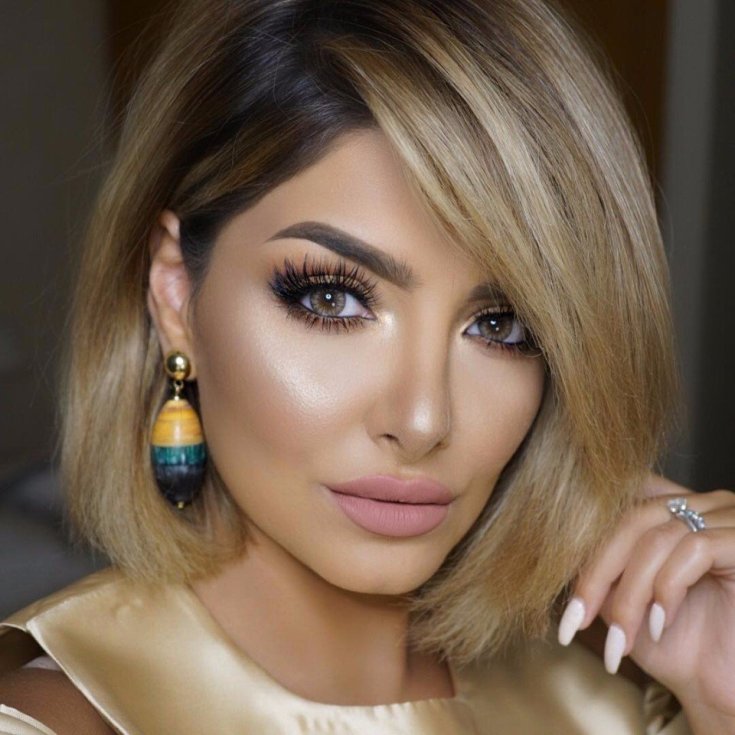 Ombre em um bob square com uma extensão de 305 fotos