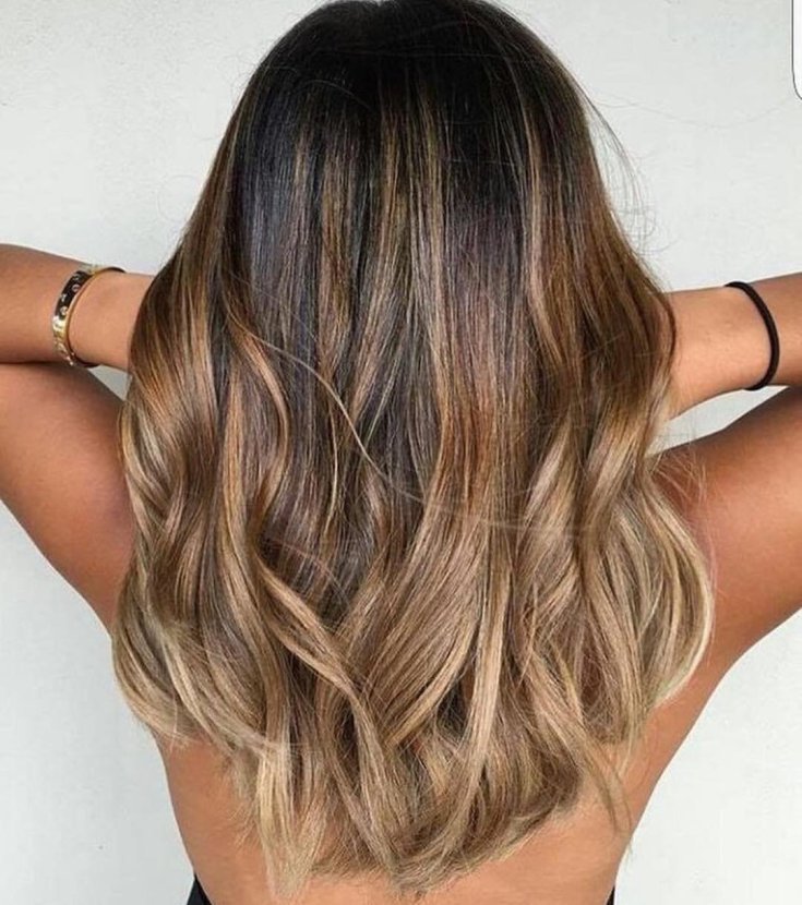 (+201 fotos) Balayage em cabelo castanho claro de comprimento médio