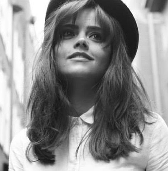 Corte de cabelo feminino italiano com franja