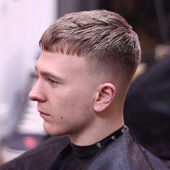 O corte de cabelo masculino César não é nada difícil de executar