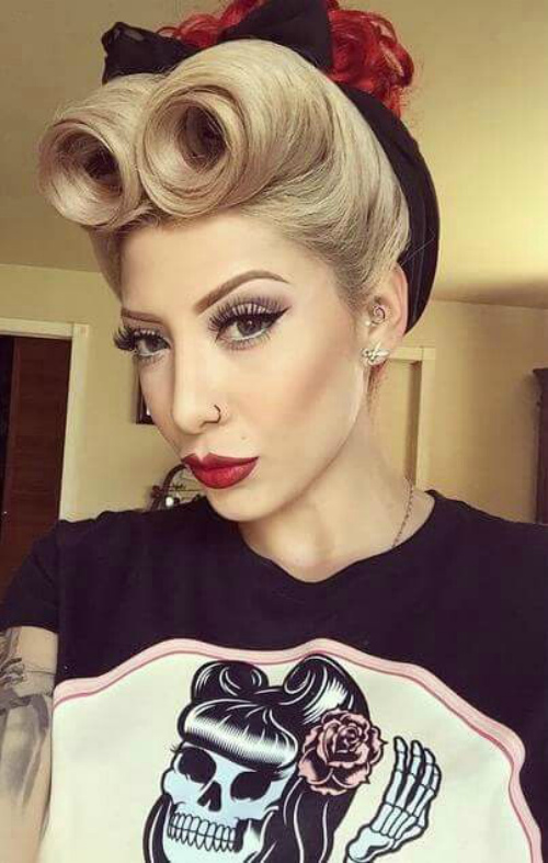 Penteados de pin-up para cabelos longos