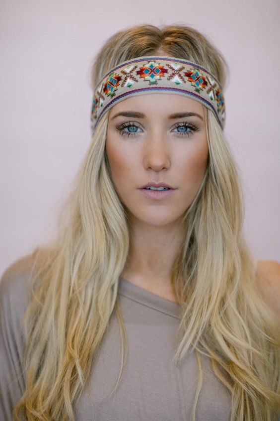 Penteados com faixa para cabelos longos e médios