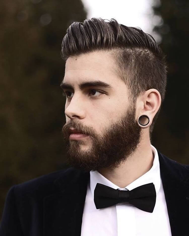 produtos de modelagem para diferentes tipos de cabelo para homens