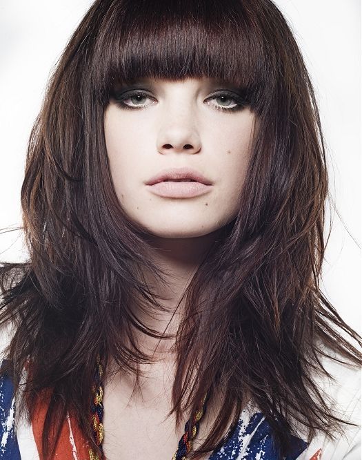 Corte de cabelo feminino para rosto redondo