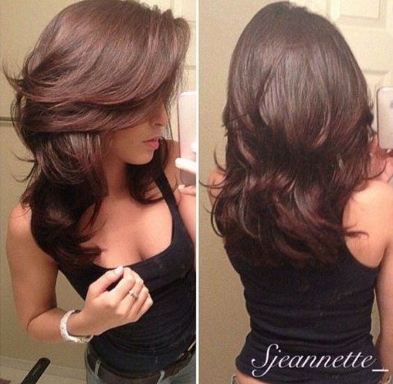 Rapsódia de corte de cabelo para cabelos de comprimento médio