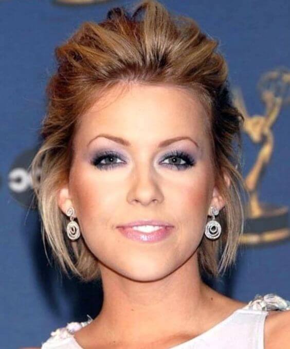 modelagem para cabelos curtos com franja