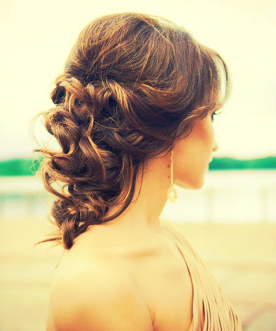 Penteados baseados em brochuras com tranças