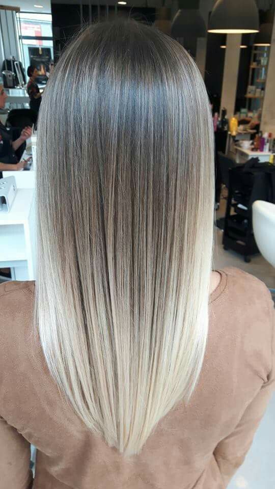 Penteados femininos para cabelos longos para um rosto redondo