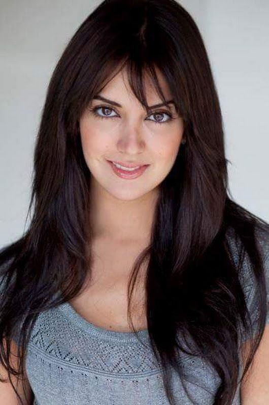 Penteados femininos para cabelos longos para um rosto redondo