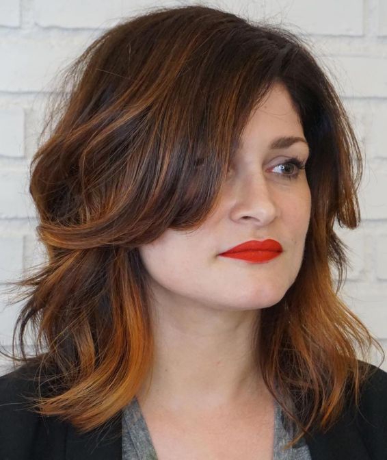 Cortes de cabelo femininos para um tipo de rosto quadrado