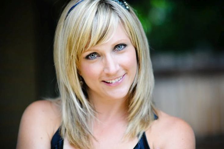 (+180 foto) Cascata de corte de cabelo para um rosto redondo