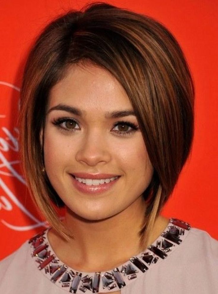 (+180 foto) Cascata de corte de cabelo para um rosto redondo