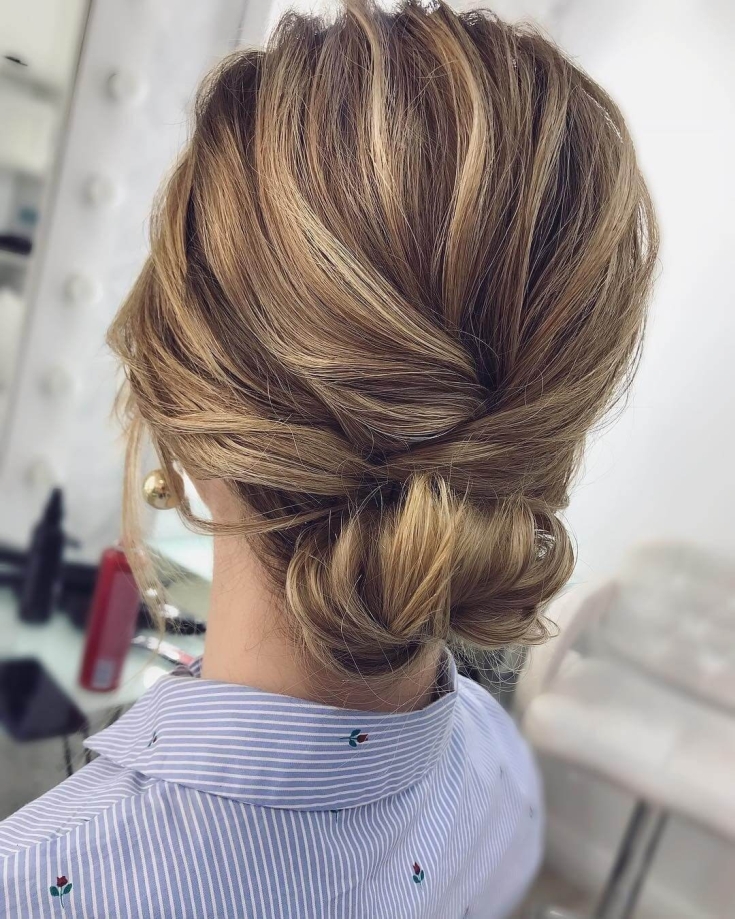 Penteados fáceis para você em 5 minutos para cabelos médios para a escola