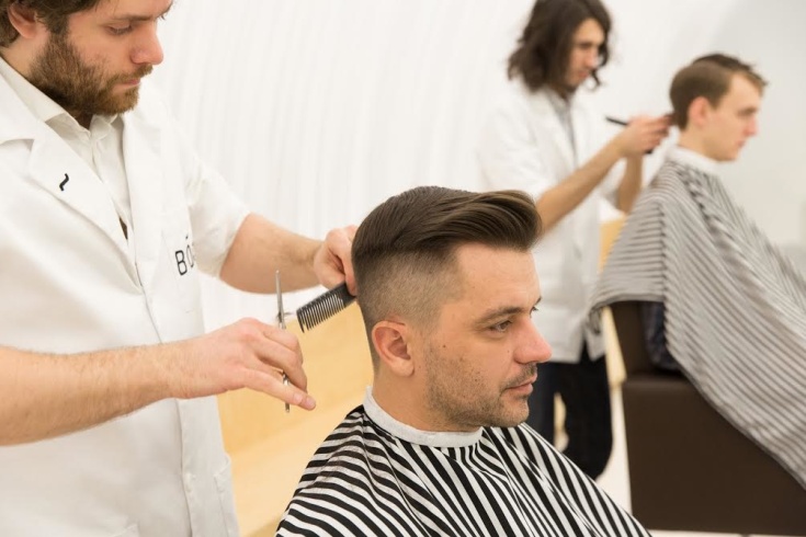 (+150 fotos) Penteados masculinos em formato oval de rosto