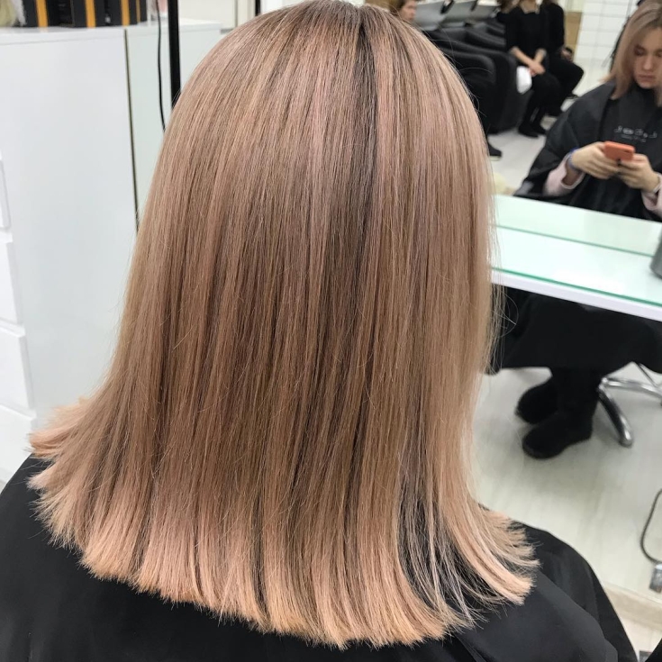 Cabelo loiro rosa