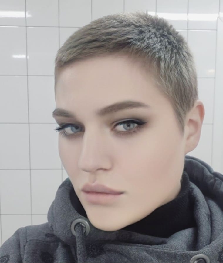 Cabelo castanho claro para cabelo curto