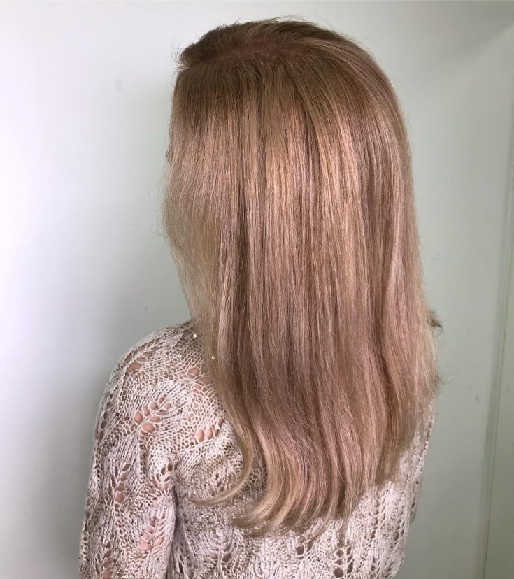Cabelo loiro rosa