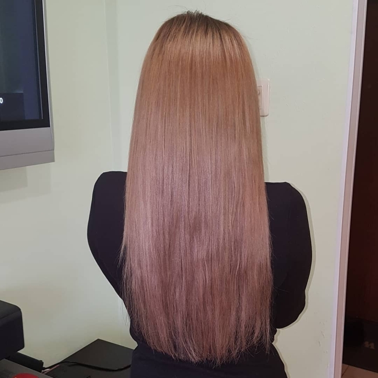 Cabelo loiro rosa
