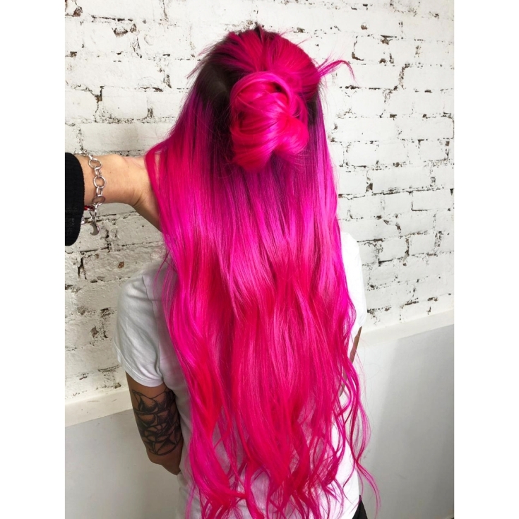 Cabelo loiro rosa