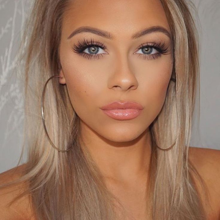 (+150 foto) Cabelo claro para pele escura