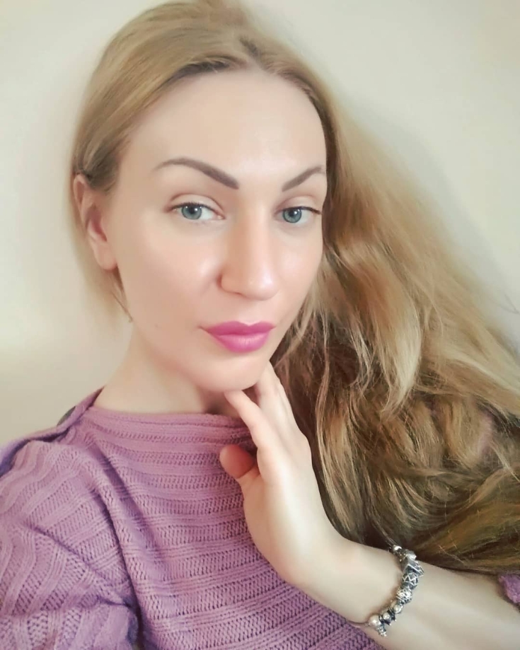 Cabelo claro para olhos azuis