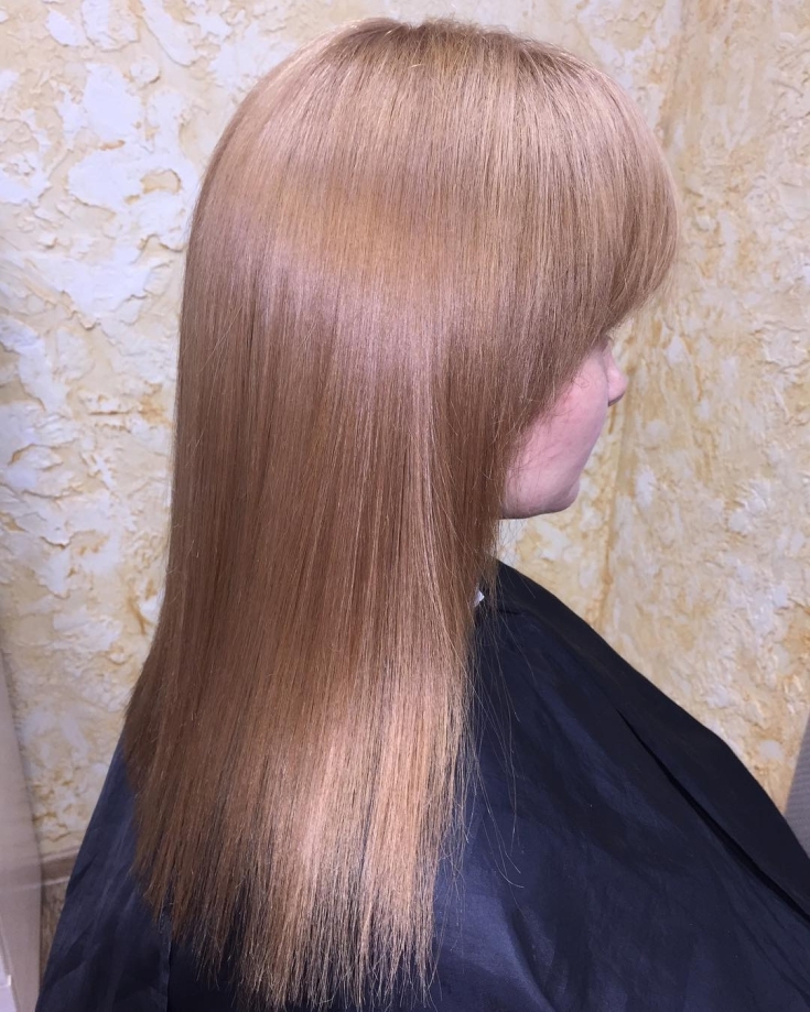 Cabelo caramelo para pele clara