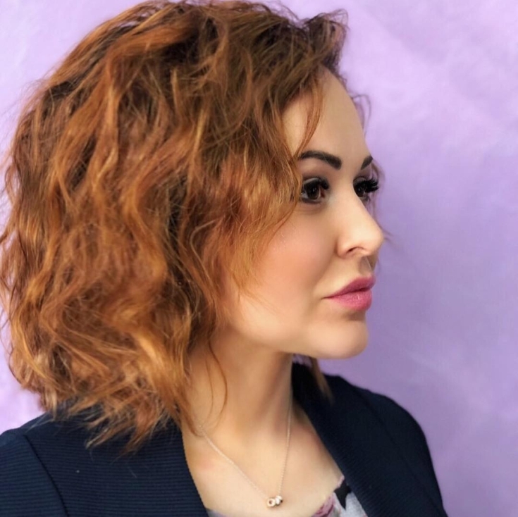 Cabelo caramelo para pele clara