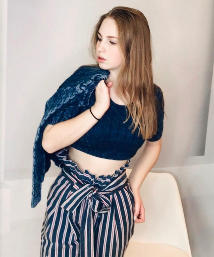 Cabelo caramelo para pele clara