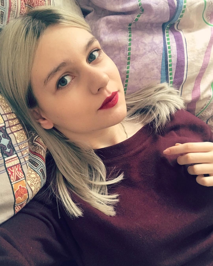 Cabelo claro para olhos azuis