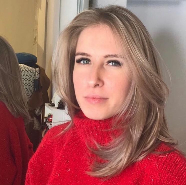 Cabelo claro para olhos azuis