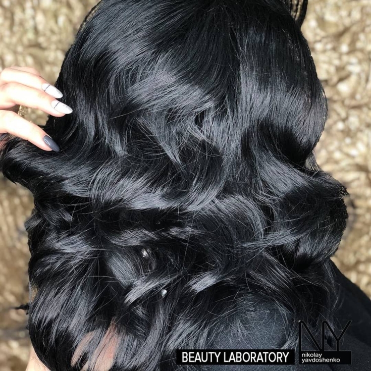 Cor do cabelo preto acinzentado