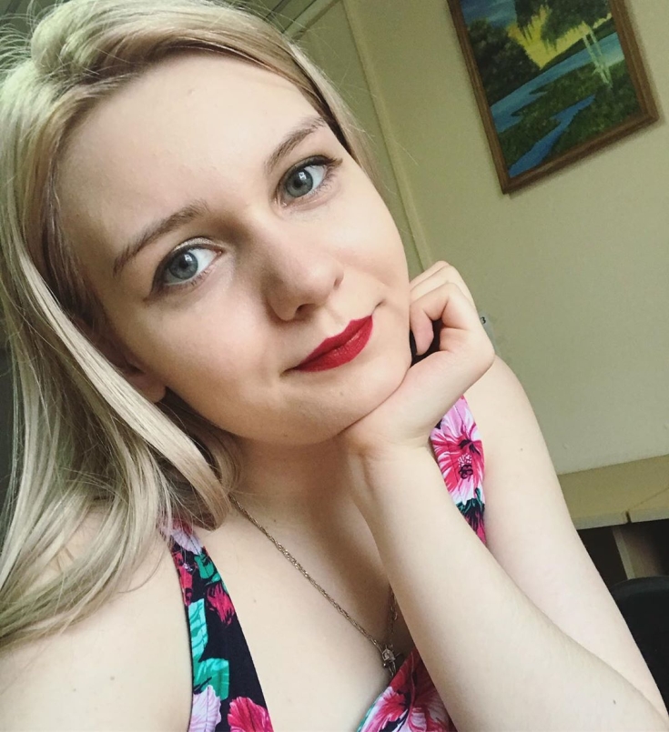 Cabelo claro para olhos azuis