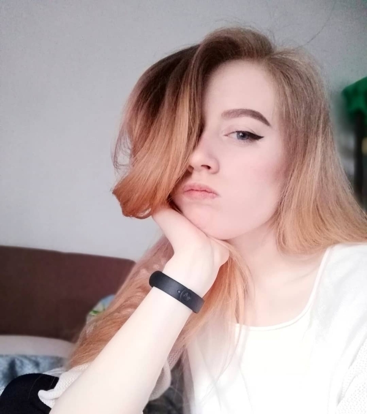 Cabelo caramelo para pele clara