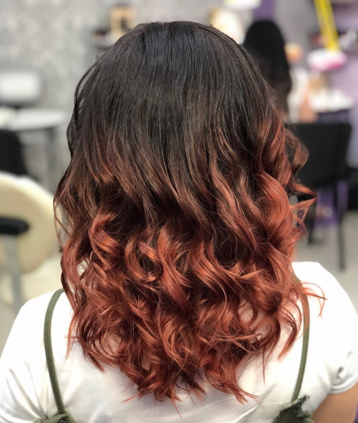 Cabelo preto e ruivo