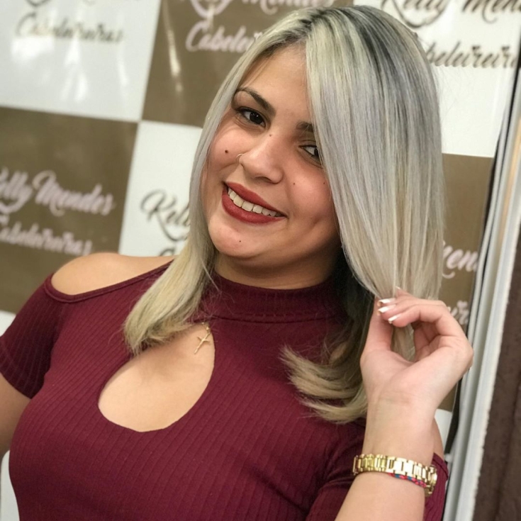 Cabelo claro para olhos castanhos