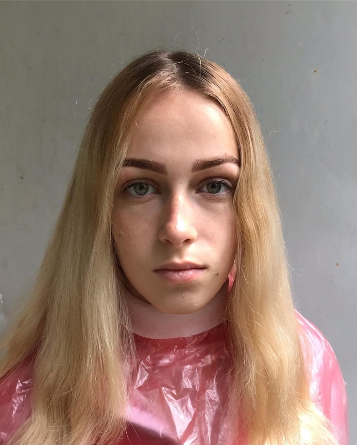 Cabelo claro para olhos verdes