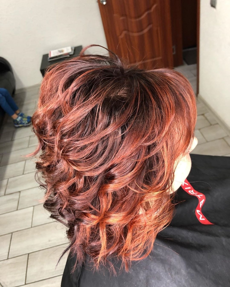 Cabelo preto e ruivo