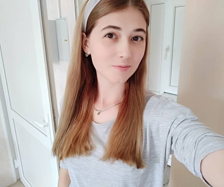 Cabelo caramelo para pele clara