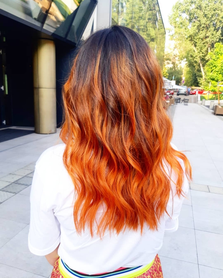 Cabelo preto e ruivo