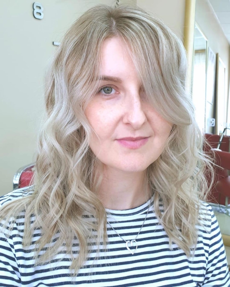 Cabelo claro para olhos verdes